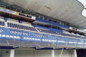 estadio: vista de la tribuna/platea techada